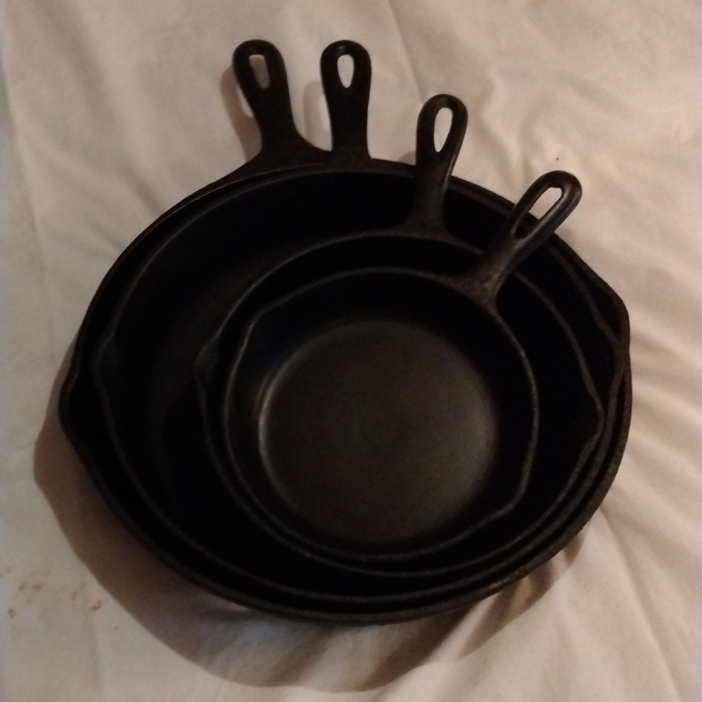 COPY - 4 Cast Iron Skillets
